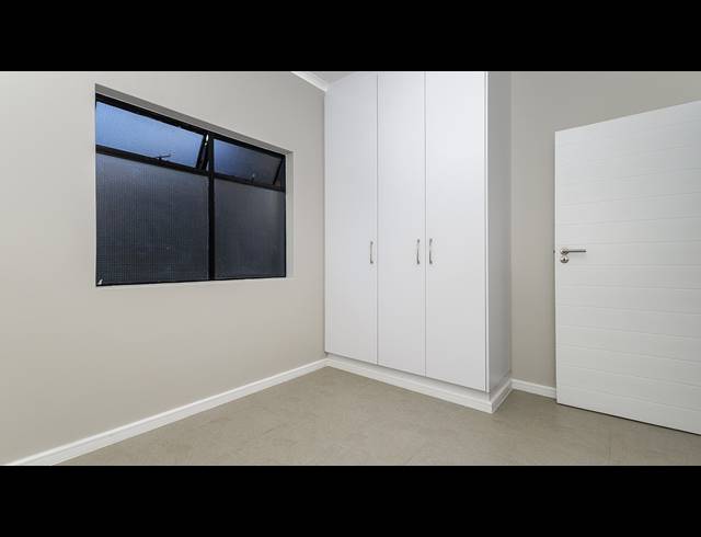 2 BEDROOM APARTMENT FOR SALE IN WATERFALL